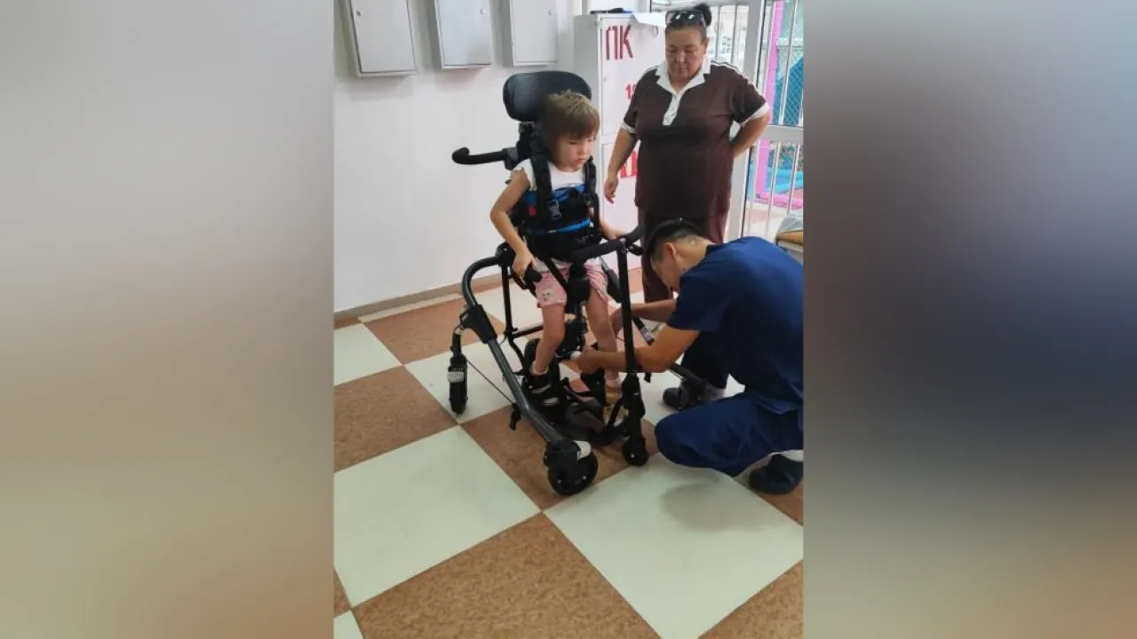 500 детей показали прогресс: домашнюю реабилитацию расширят по Казахстану